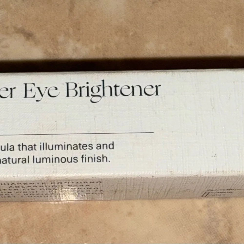 Rare Beauty Under Eye Brightener - Picture 1 of 4